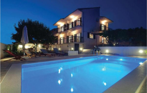 Amazing Home In Okrug Gornji With House Sea View